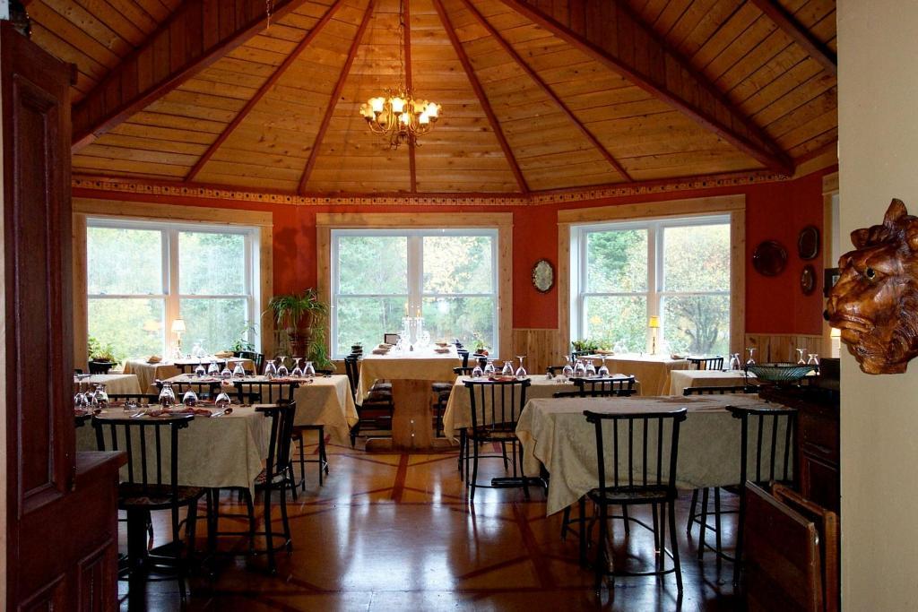 Auberge Restaurant La Mara Saint-Joseph-de-Ham-Sud エクステリア 写真